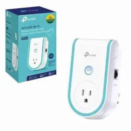 TP-Link AC1200 Wi-Fi Range Extender with AC Passthrough
